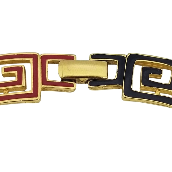 GIVENCHY VINTAGE RARE GOLDTONE WITH BLACK & RED ENAMEL LOGO COLLAR  NECKLACE - Picture 6 of 10